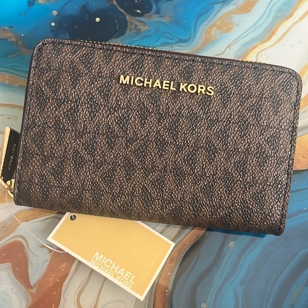 Brand New Michael Kors Brown Acorn Small Zip Around Card Case Holder Compact - Picture 2 of 15